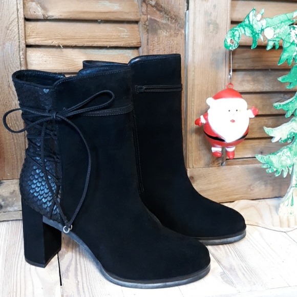 Johnston & Murphy Shoes - NWOT! JOHNSTON & MURPHY Black Suede Boots